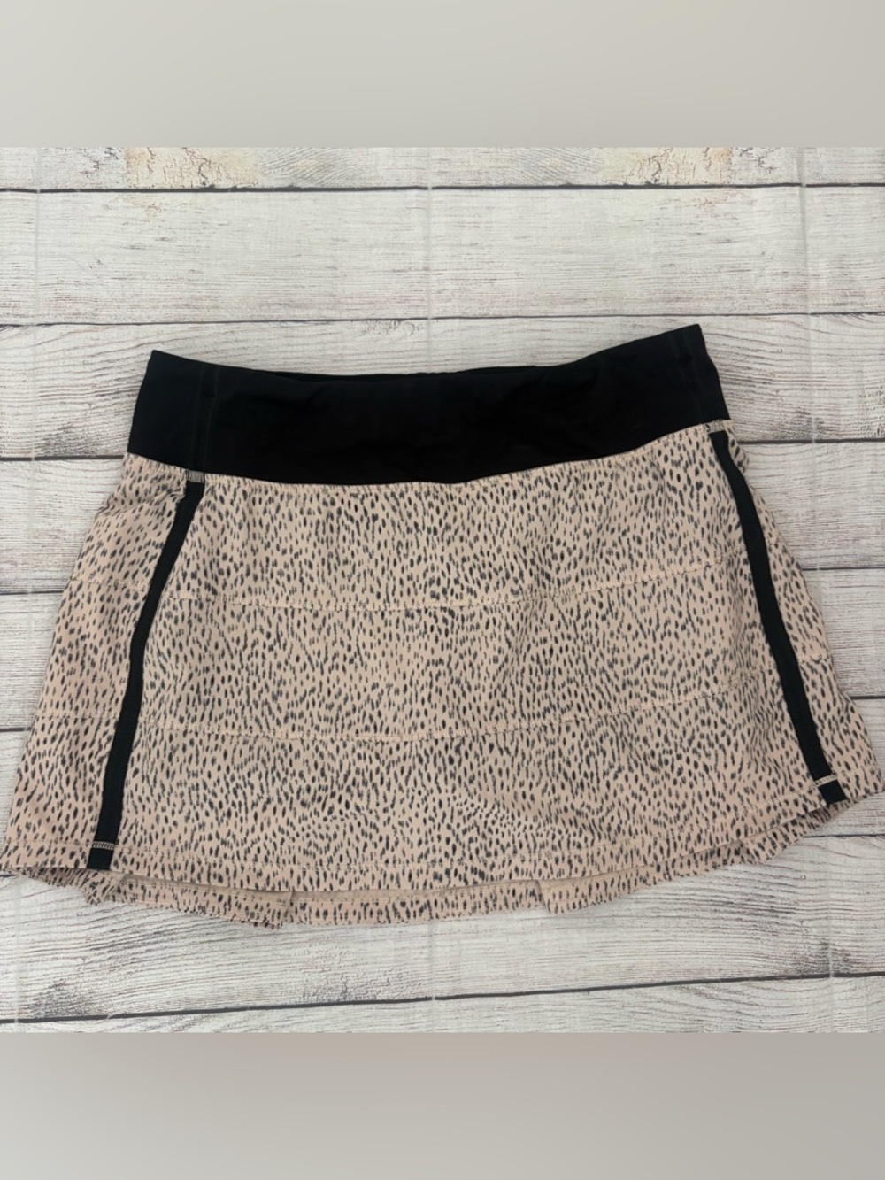 LULULEMON Pace Revival Skirt Size 6